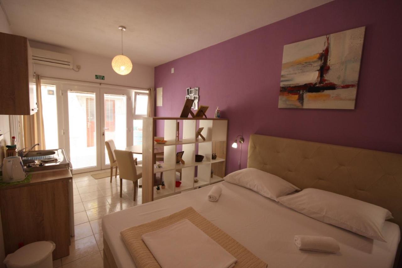 Apartment Antonio Jezera Bagian luar foto