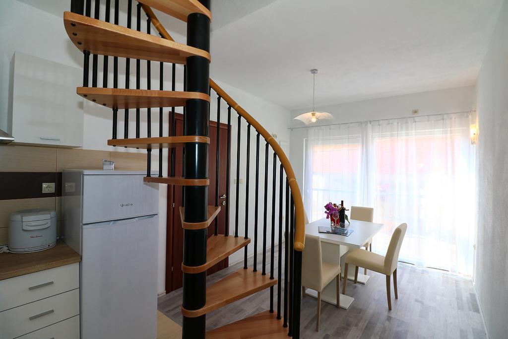 Apartment Antonio Jezera Bagian luar foto